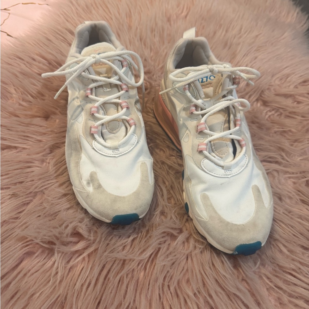 Nike White and Pink Sneakers sz 8.5